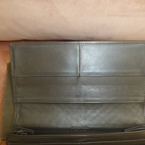 Bottega Veneta Brown Leather Bi-Fold Wallet Intrecciato Woven Design with Box - Picture 9 of 15